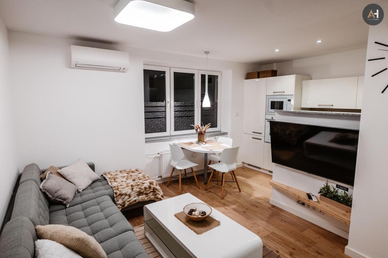 Ah Park Angelinum Apartamento Košice Exterior foto