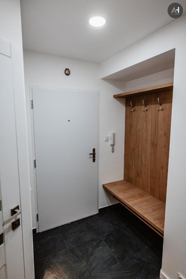 Ah Park Angelinum Apartamento Košice Exterior foto