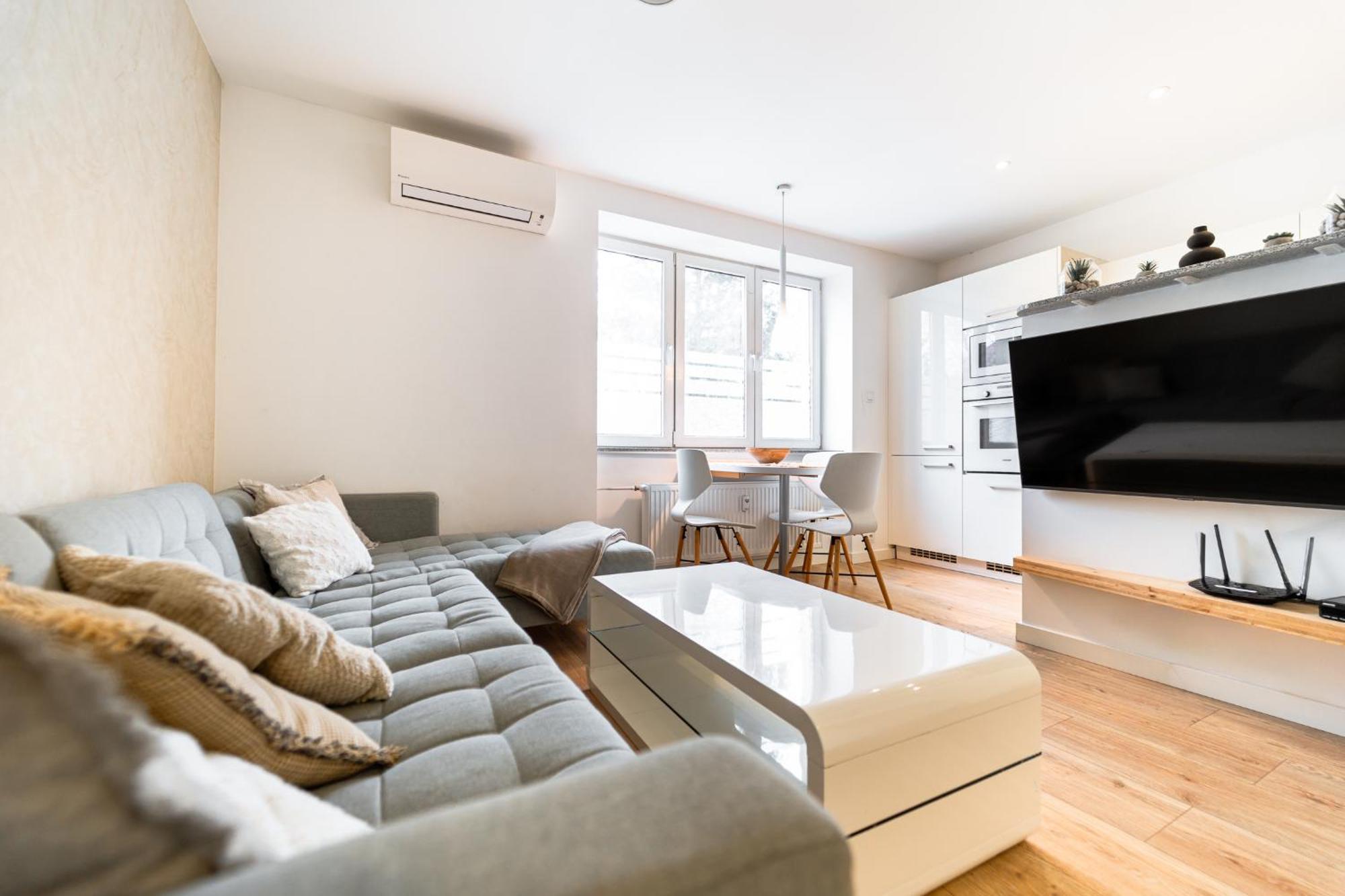 Ah Park Angelinum Apartamento Košice Exterior foto
